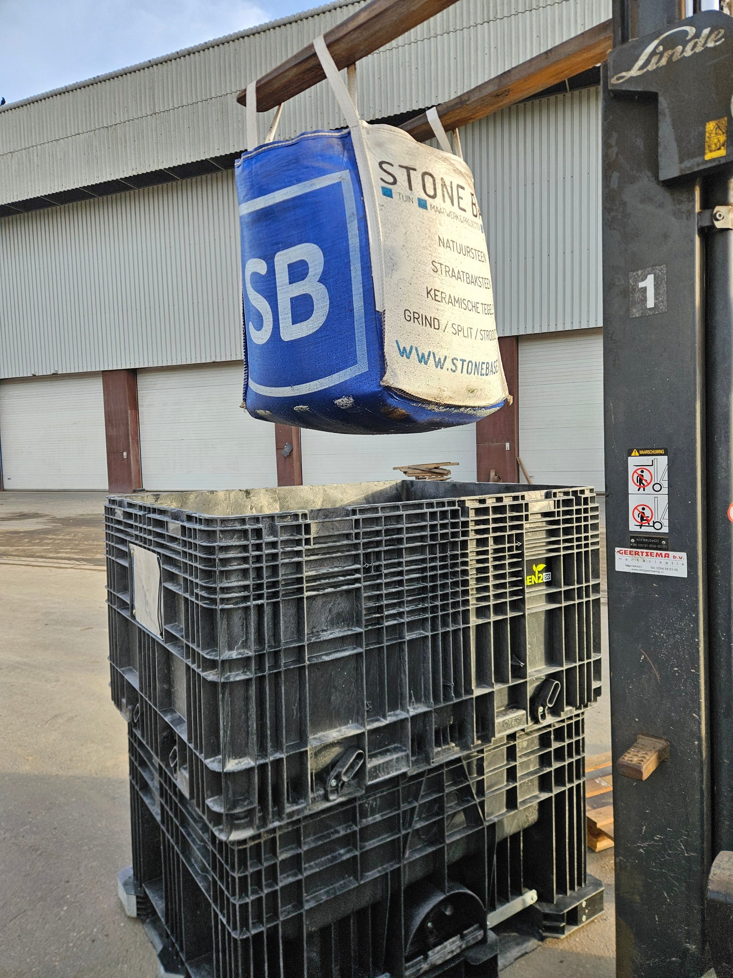 Loonbedrijf Solumera werkt sneller en efficiënter met de FlowBox voor strooizout